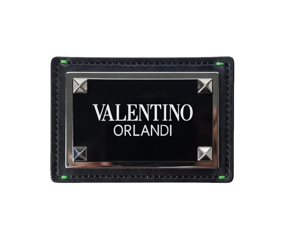 custom‑garment‑metal-leather-labels-44.jpg
