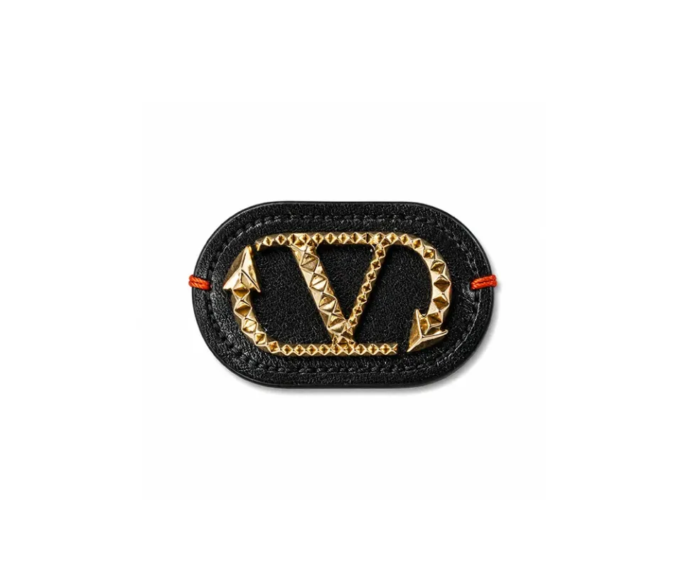custom‑garment‑metal-leather-labels-47.jpg